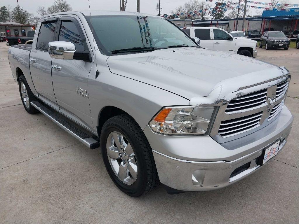 RAM 1500 SLT Crew Cab SWB 2WD 2015
