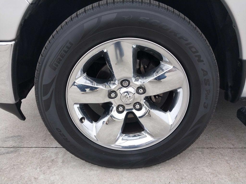 RAM 1500 SLT Crew Cab SWB 2WD 2015