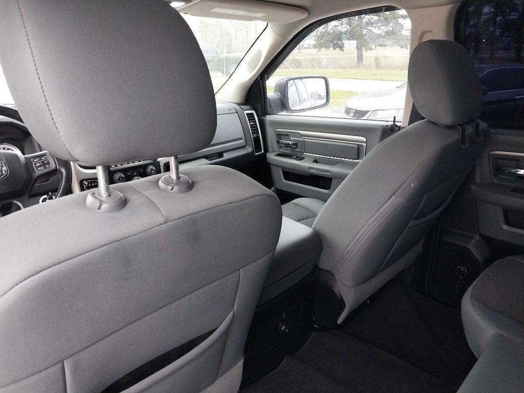 RAM 1500 SLT Crew Cab SWB 2WD 2015