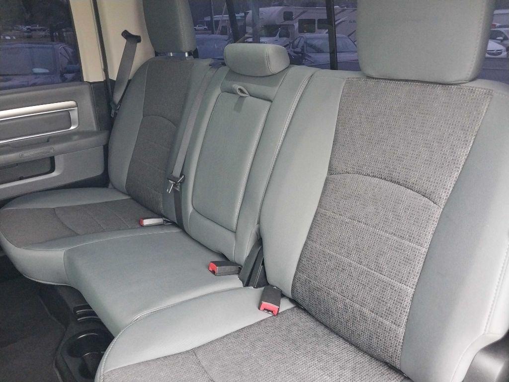 RAM 1500 SLT Crew Cab SWB 2WD 2015