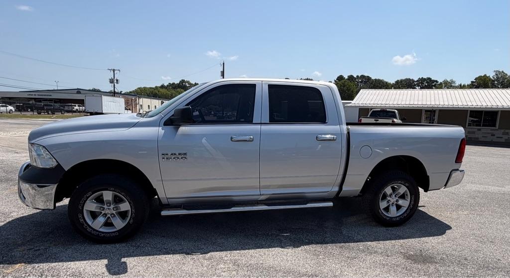 RAM 1500 Tradesman Crew Cab SWB 2WD 2016