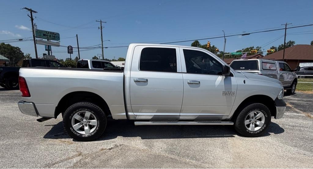 RAM 1500 Tradesman Crew Cab SWB 2WD 2016
