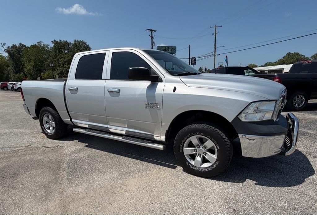 RAM 1500 Tradesman Crew Cab SWB 2WD 2016