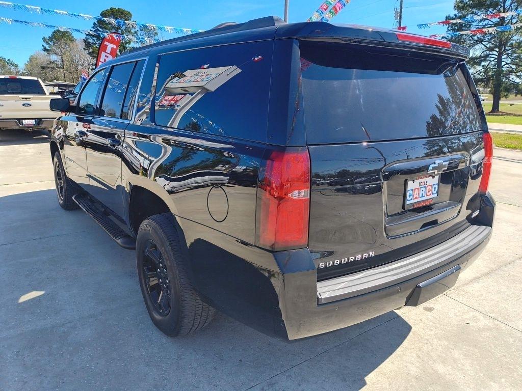 Chevrolet Suburban LT 4WD 2017