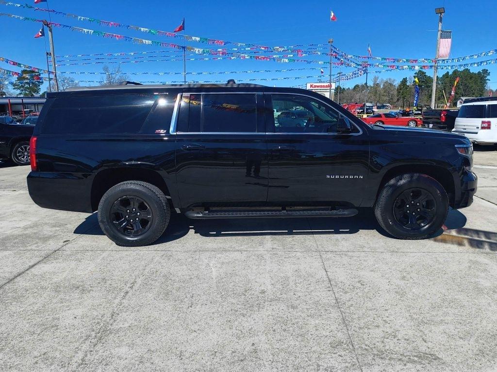 Chevrolet Suburban LT 4WD 2017