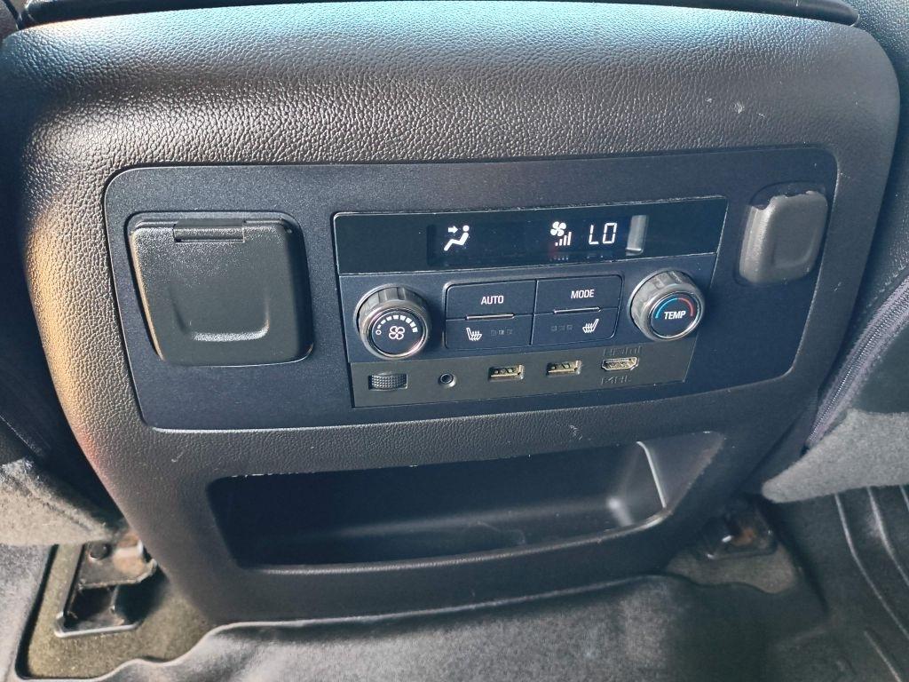 Chevrolet Suburban LT 4WD 2017