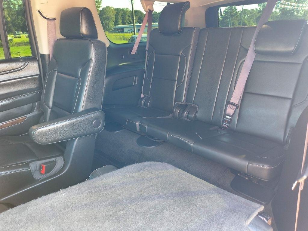 Chevrolet Suburban LT 4WD 2017