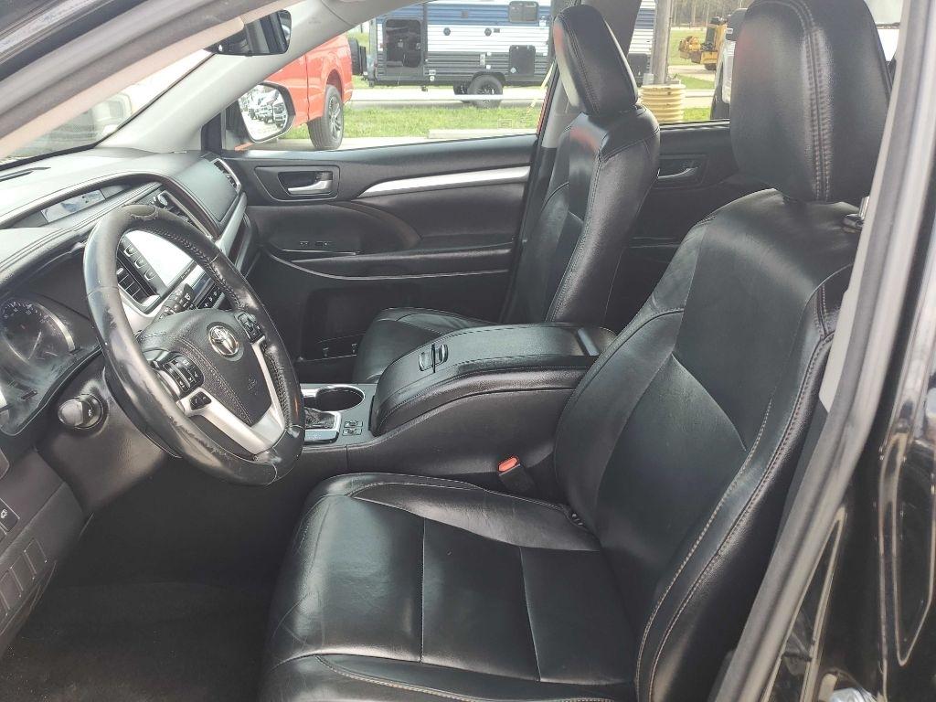 Toyota Highlander SE FWD V6 2018