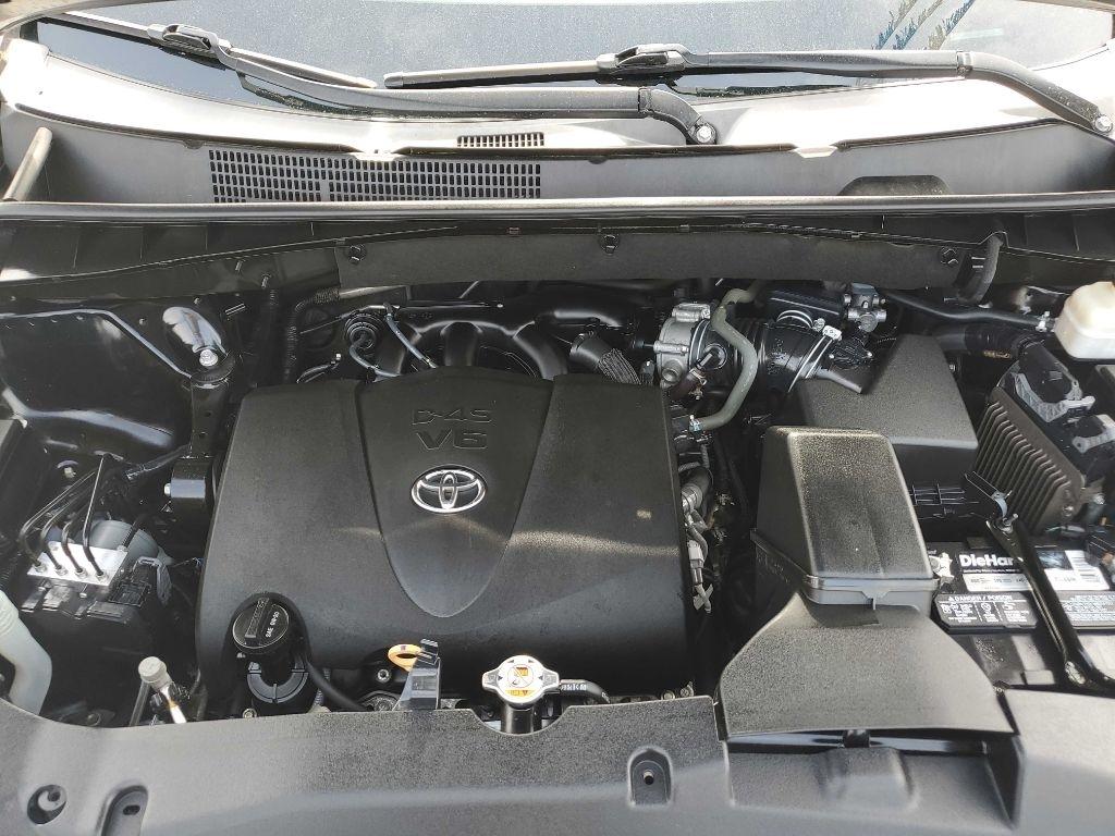 Toyota Highlander SE FWD V6 2018