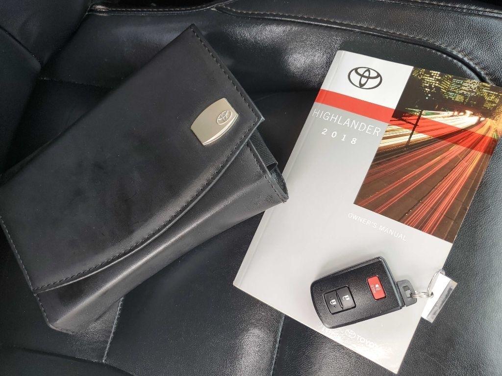 Toyota Highlander SE FWD V6 2018