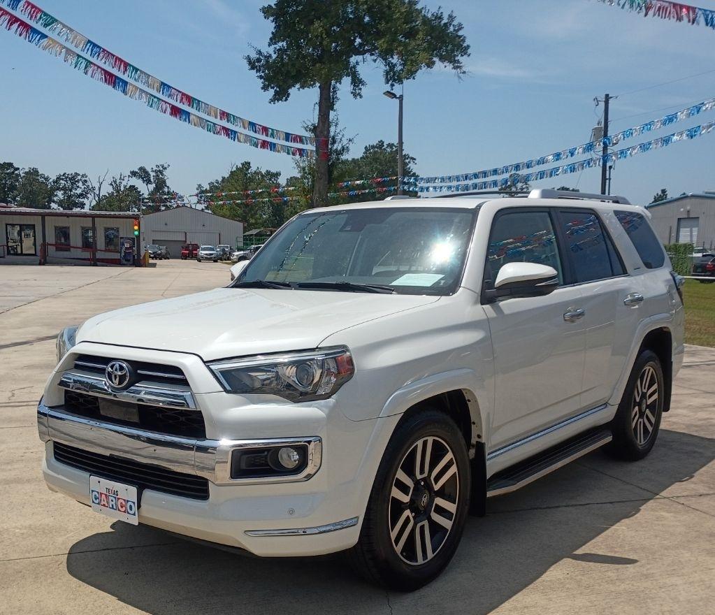 Toyota 4Runner SR5 2WD 2020