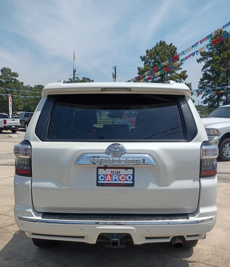 Toyota 4Runner SR5 2WD 2020