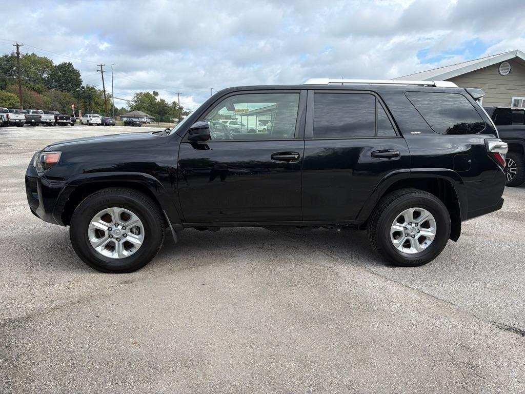 Toyota 4Runner SR5 2WD 2016