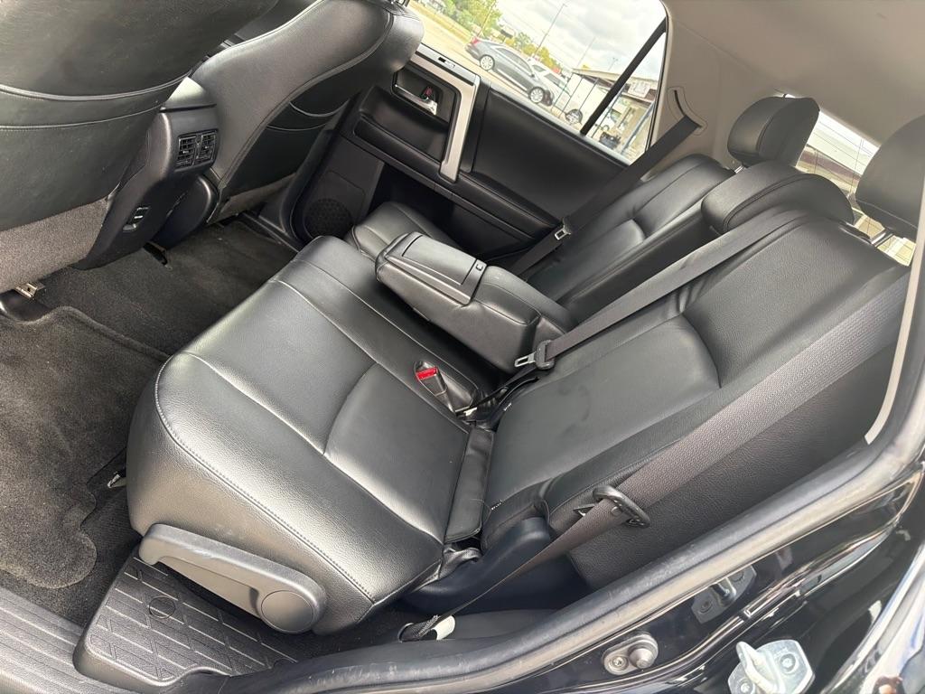 Toyota 4Runner SR5 2WD 2016