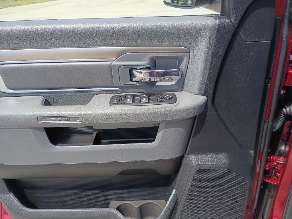 RAM 2500 SLT Crew Cab SWB 4WD 2015