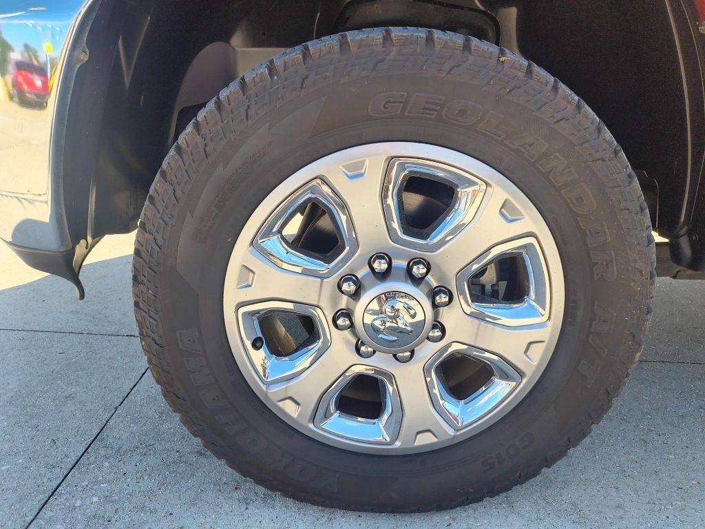 RAM 2500 SLT Crew Cab SWB 4WD 2015