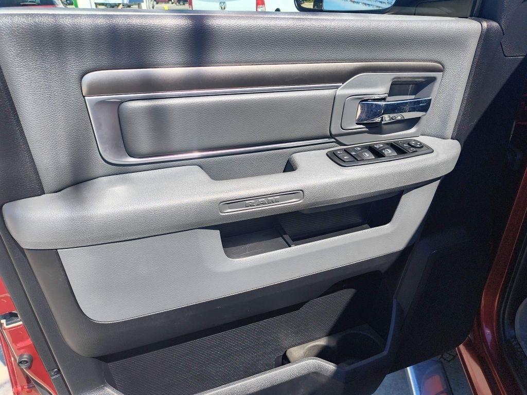 RAM 2500 SLT Crew Cab SWB 4WD 2015
