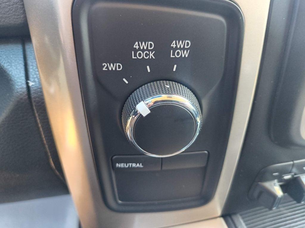 RAM 2500 SLT Crew Cab SWB 4WD 2015