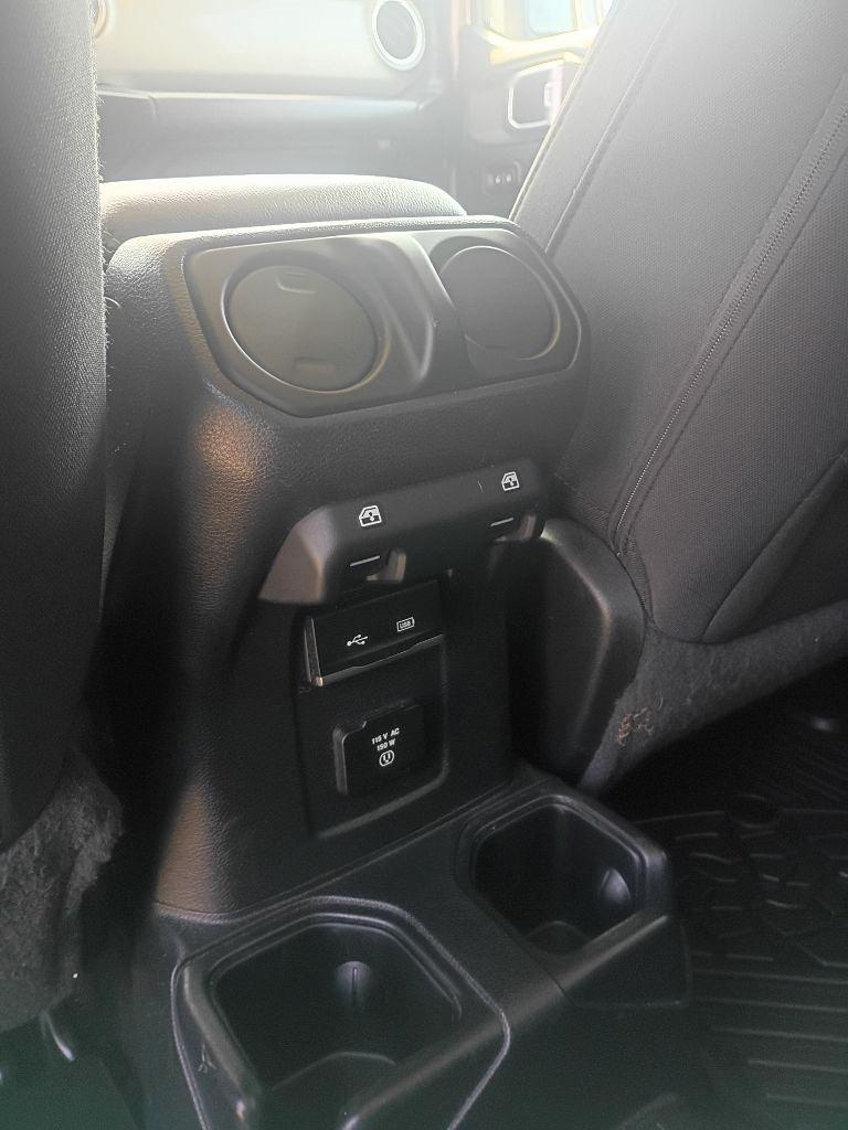 Jeep Wrangler Unlimited Sahara 2019