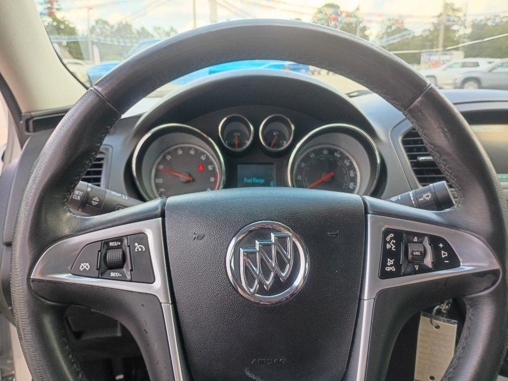 Buick Regal Base 2012