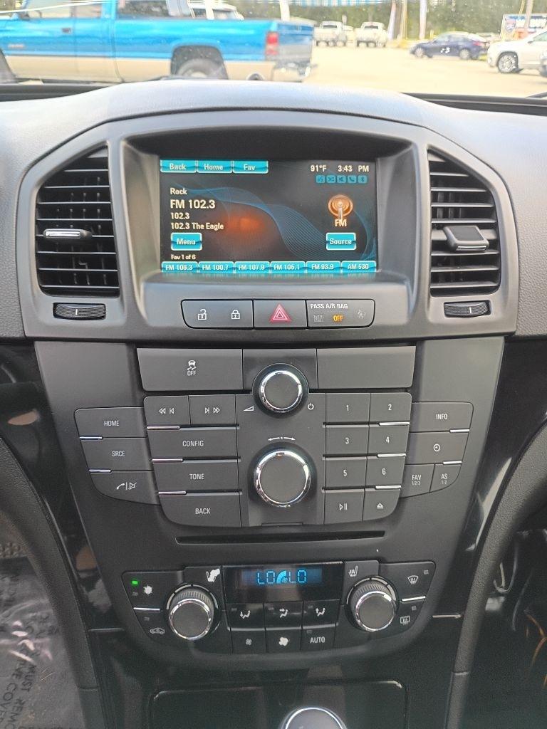 Buick Regal Base 2012