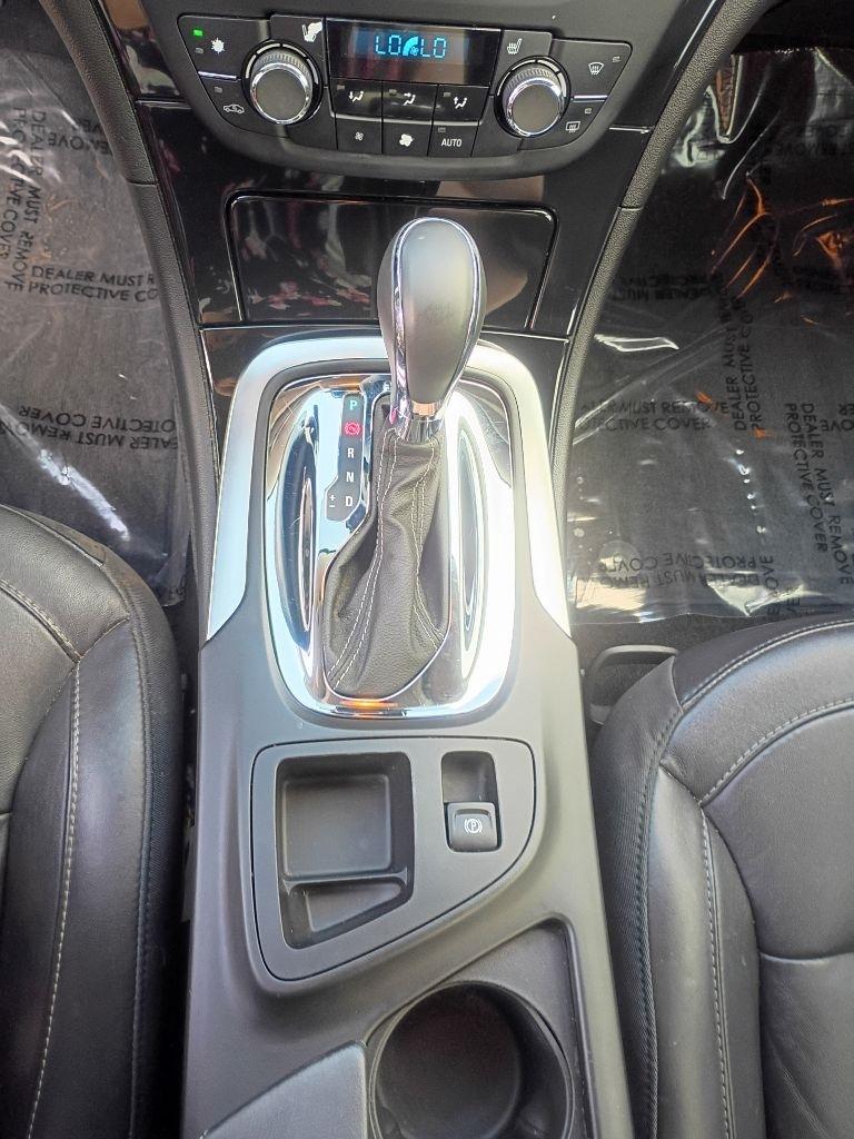 Buick Regal Base 2012
