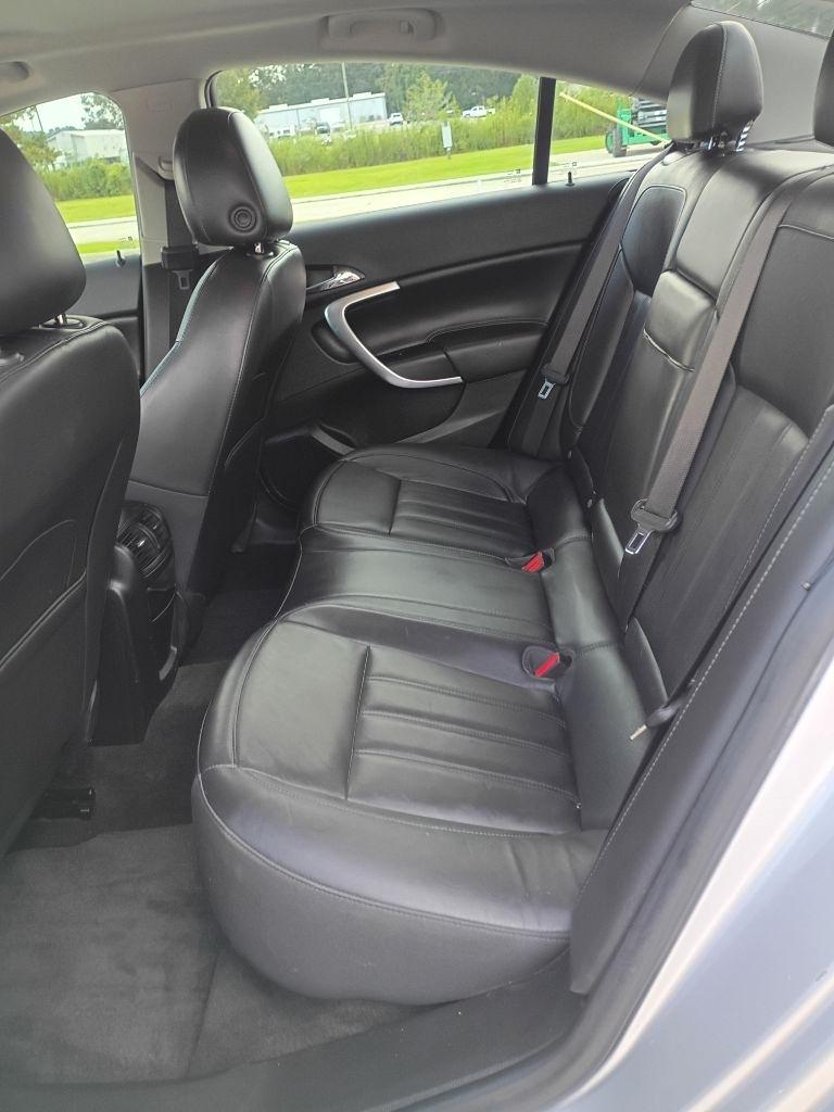 Buick Regal Base 2012