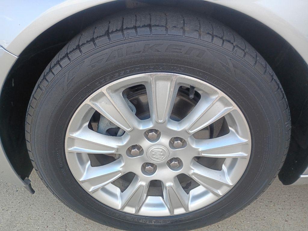 Buick Regal Base 2012