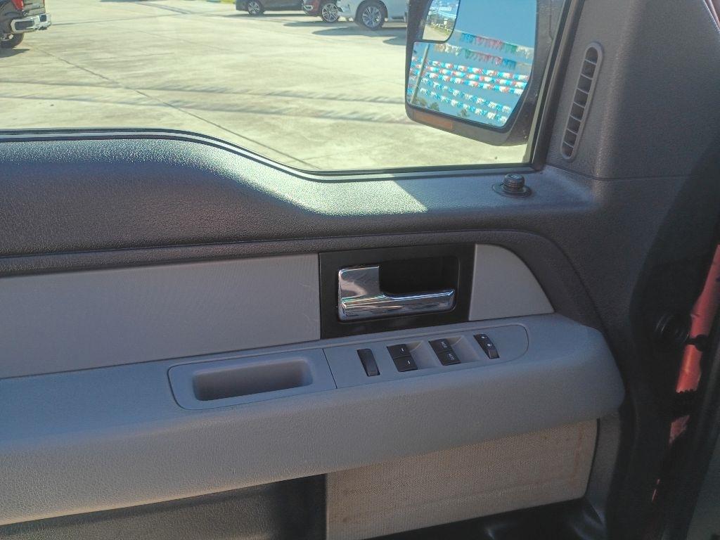 Ford F-150 XL SuperCrew 5.5-ft. Bed 4WD 2013