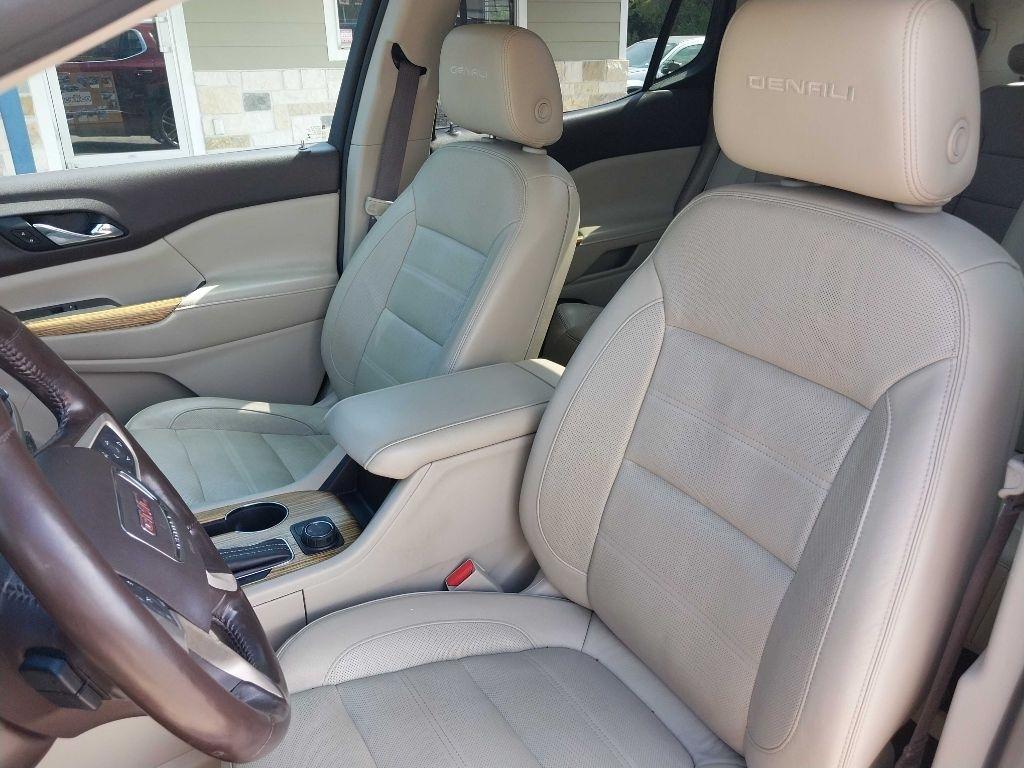 GMC Acadia Denali 2017