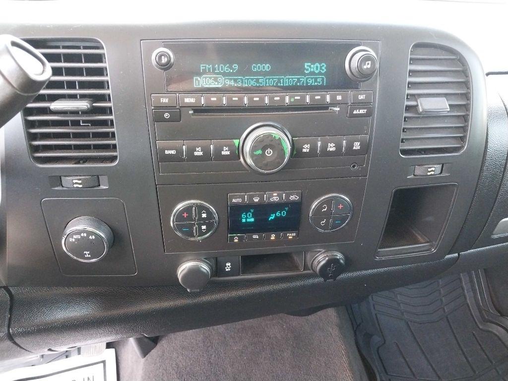 Chevrolet Silverado 1500 LT Crew Cab 4WD 2012
