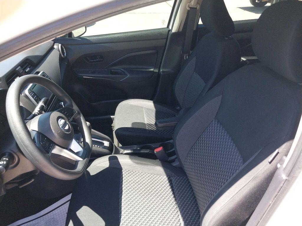 Nissan Versa S CVT 2020