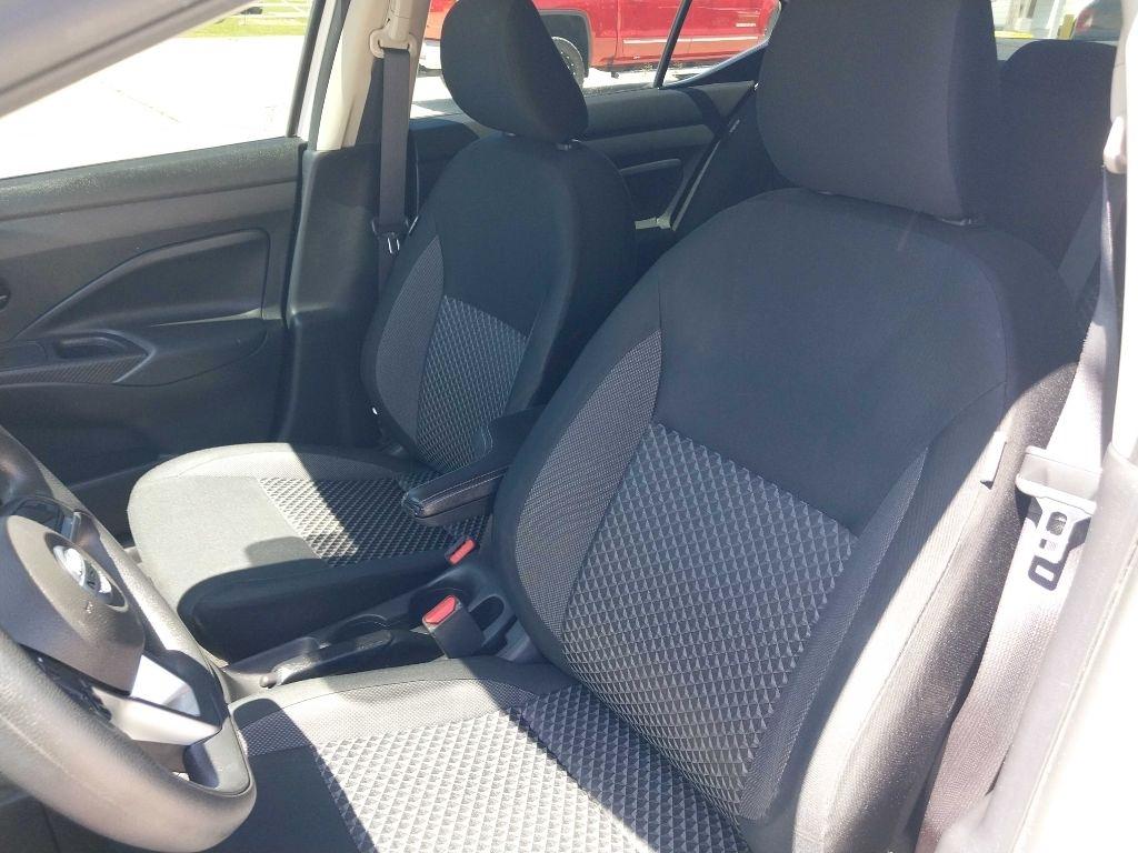 Nissan Versa S CVT 2020