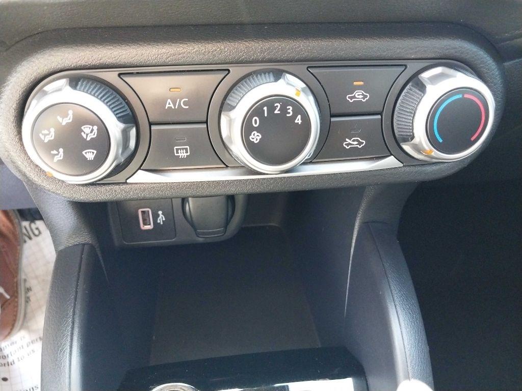 Nissan Versa S CVT 2020