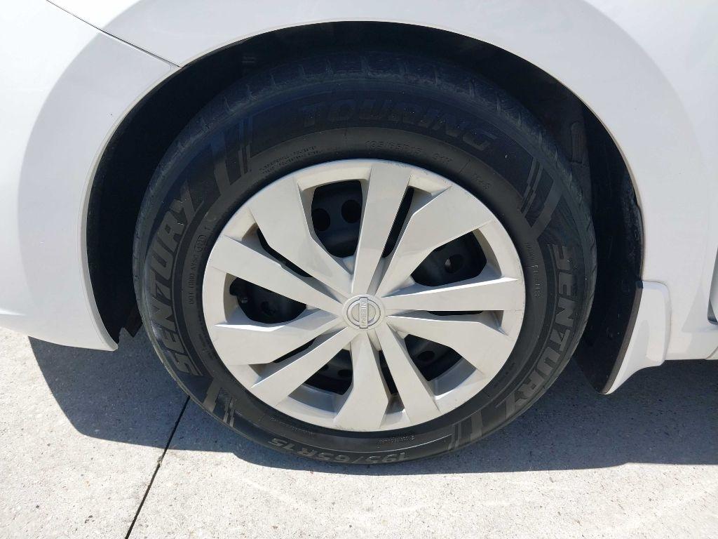 Nissan Versa S CVT 2020