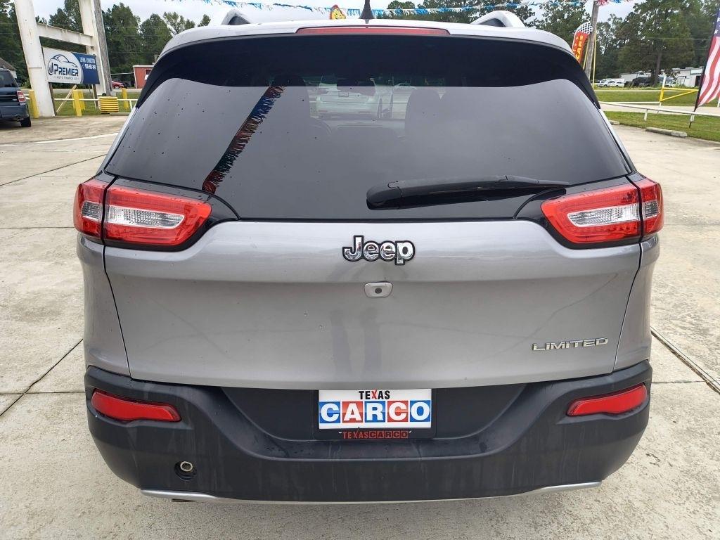 Jeep Cherokee photo 5