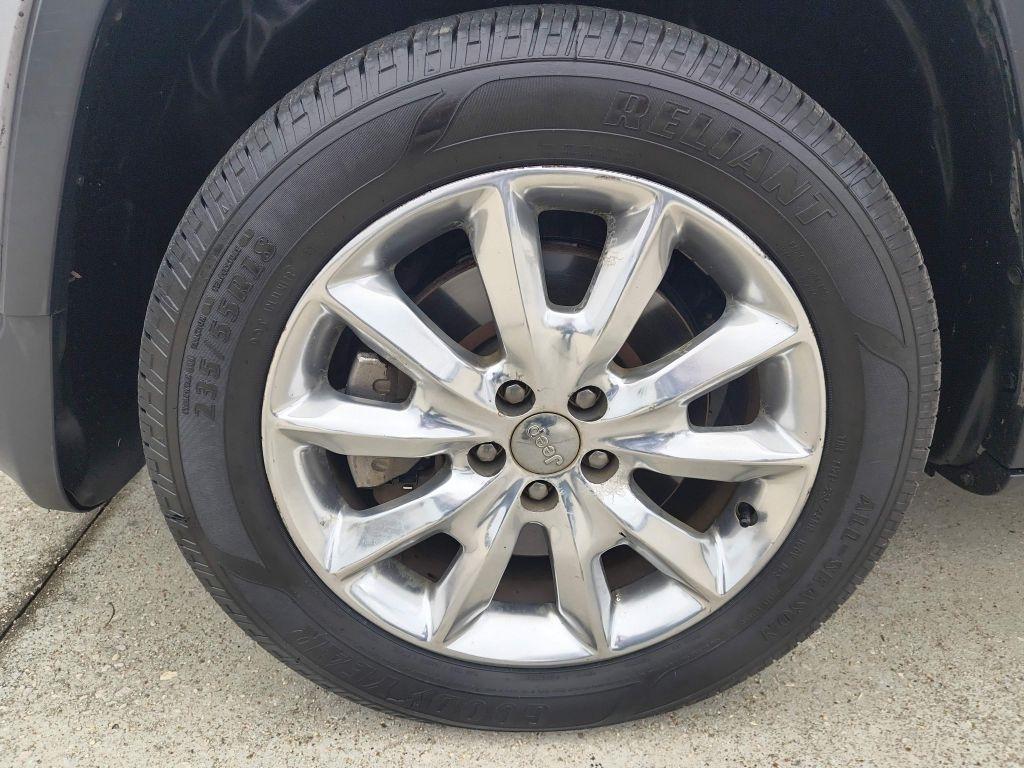 Jeep Cherokee photo 9