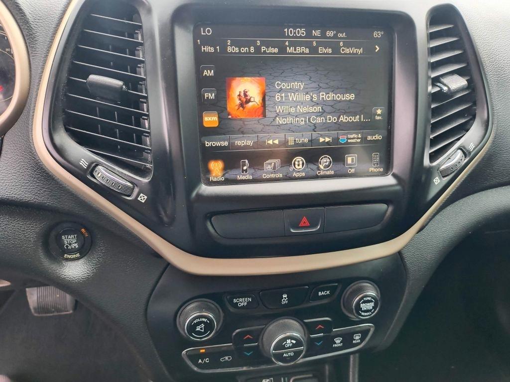 Jeep Cherokee photo 15