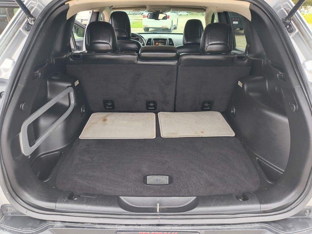 Jeep Cherokee photo 18