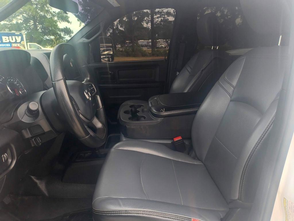 RAM 3500 Tradesman Crew Cab 4WD DRW 2024