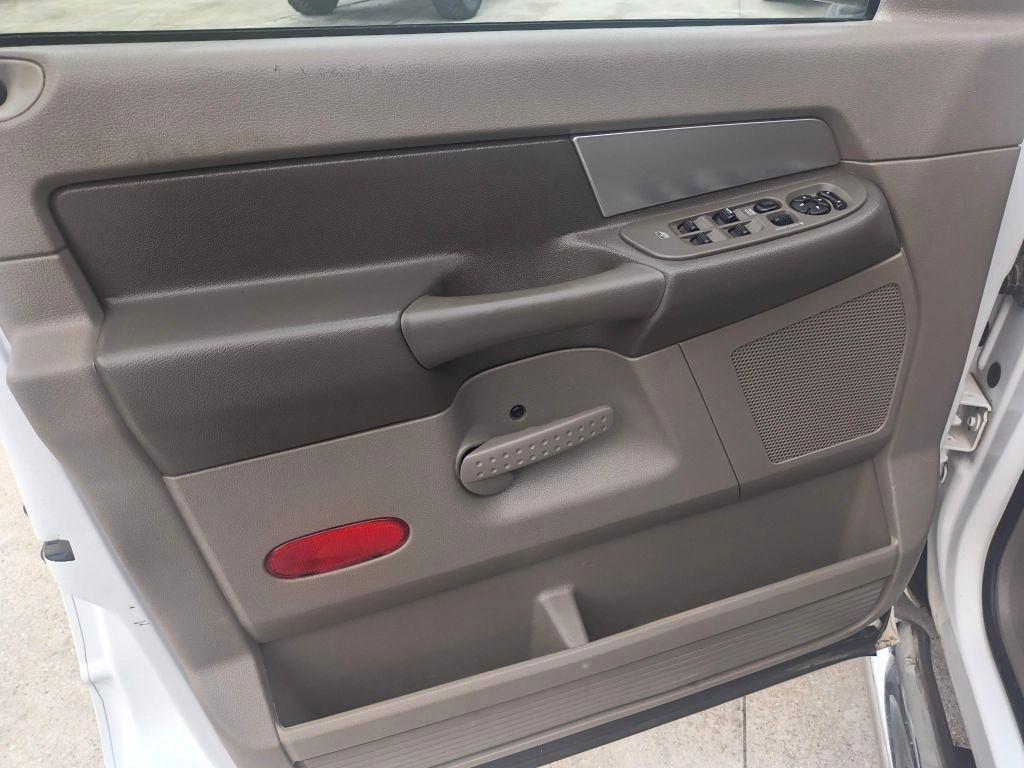 Dodge Ram 2500 Laramie Mega Cab 2WD 2007