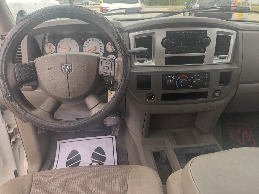 Dodge Ram 2500 Laramie Mega Cab 2WD 2007
