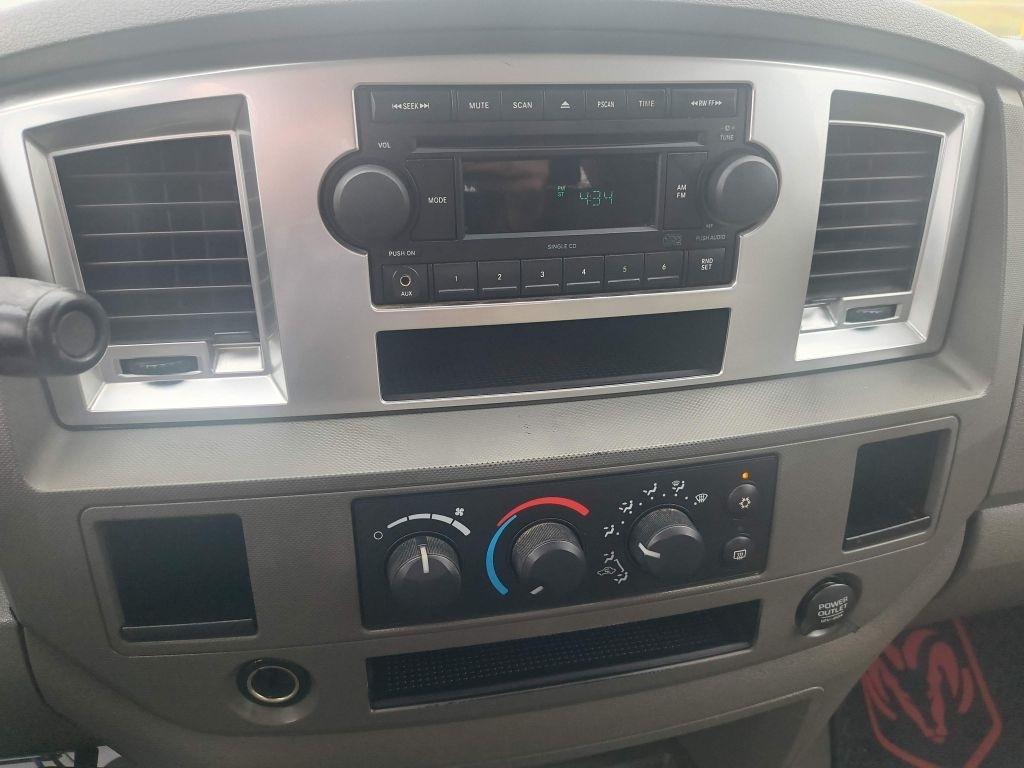 Dodge Ram 2500 Laramie Mega Cab 2WD 2007
