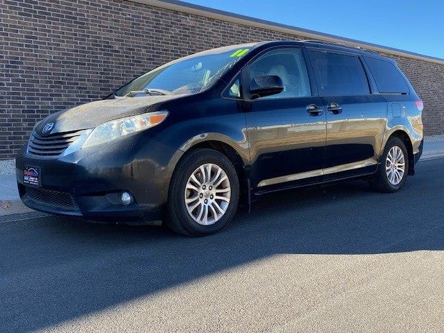 Toyota Sienna Limited 7-Pass V6 2011