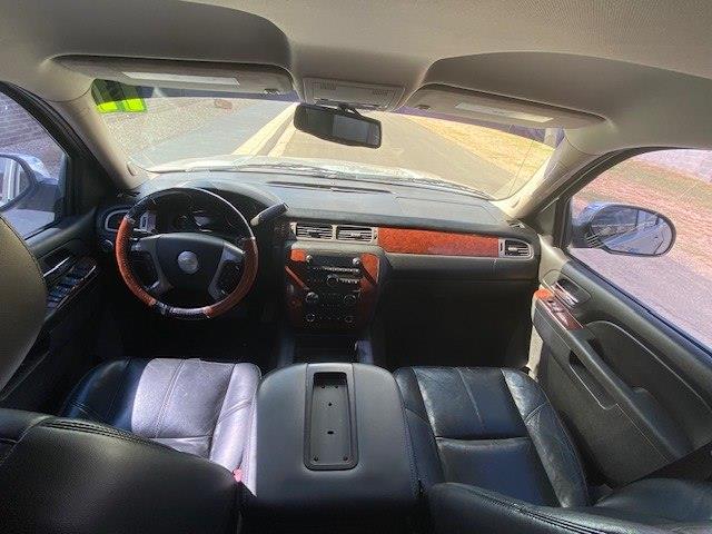 Chevrolet Avalanche LT 2WD 2011