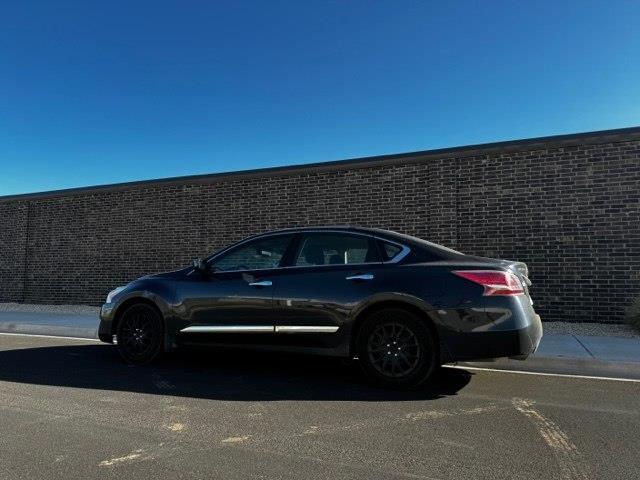 Nissan Altima 2.5 SV 2015