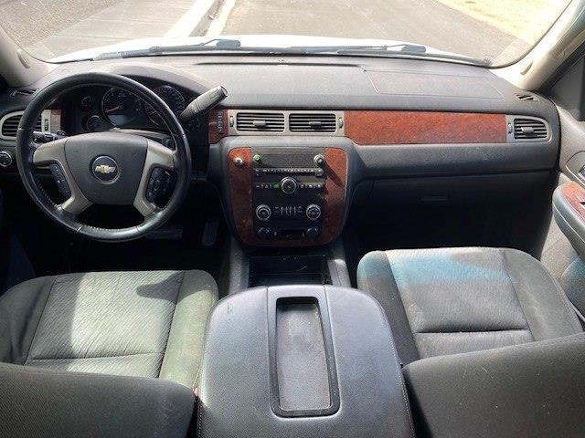 Chevrolet Suburban LS 1500 2WD 2012