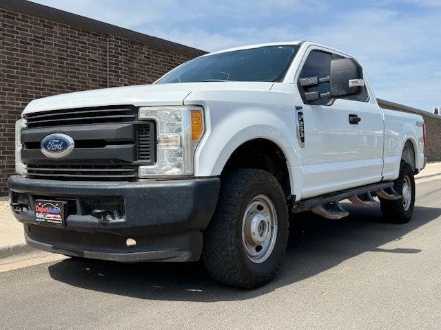 Ford F-250 SD XL SuperCab 4WD 2017
