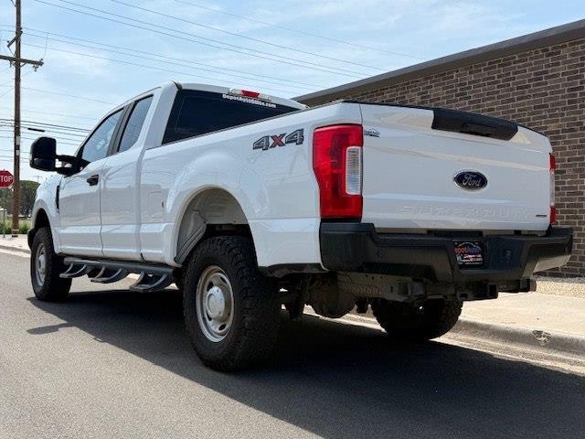 Ford F-250 SD XL SuperCab 4WD 2017