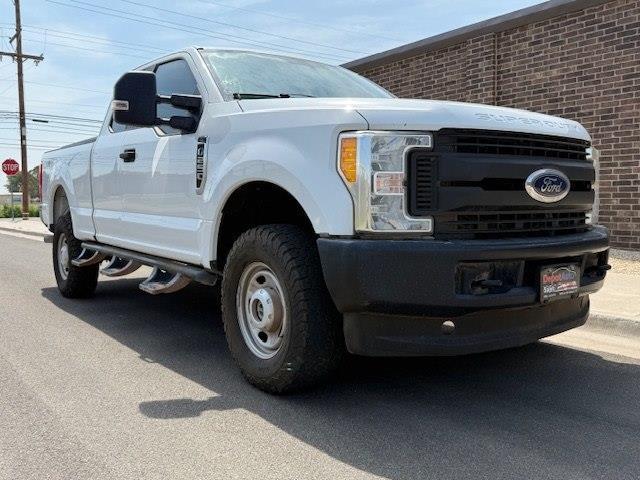 Ford F-250 SD XL SuperCab 4WD 2017